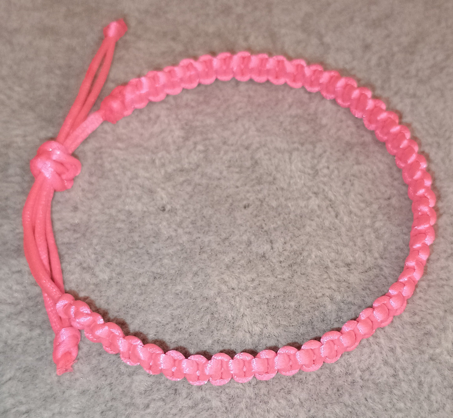 Kreuzknoten Makramee Armband pink