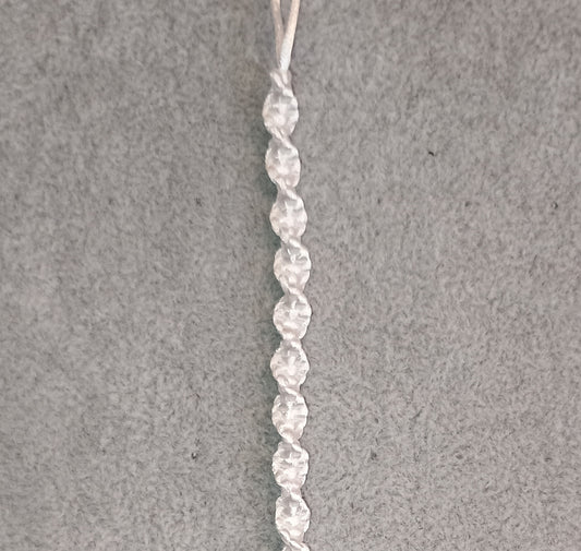 Wellenknoten Makramee Armband weiss