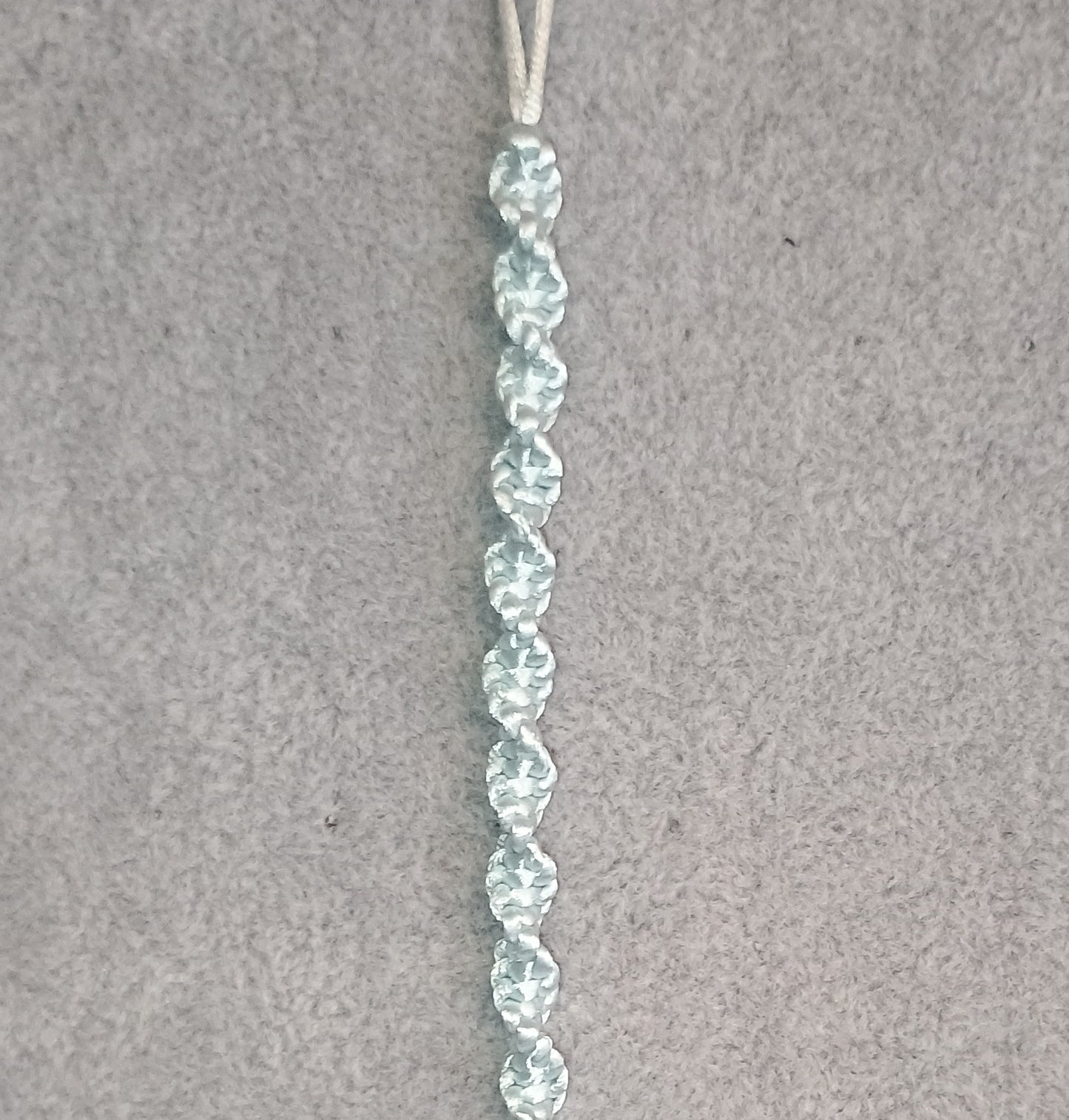 Wellenknoten Makramee Armband hellblau