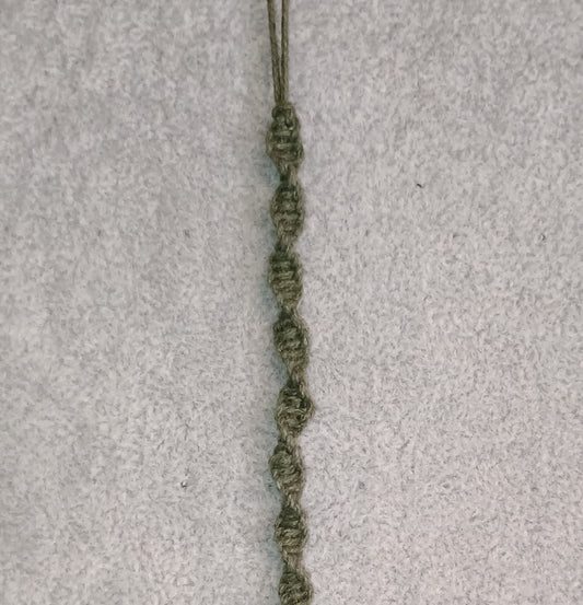 Wellenknoten Makramee Armband olivfarben