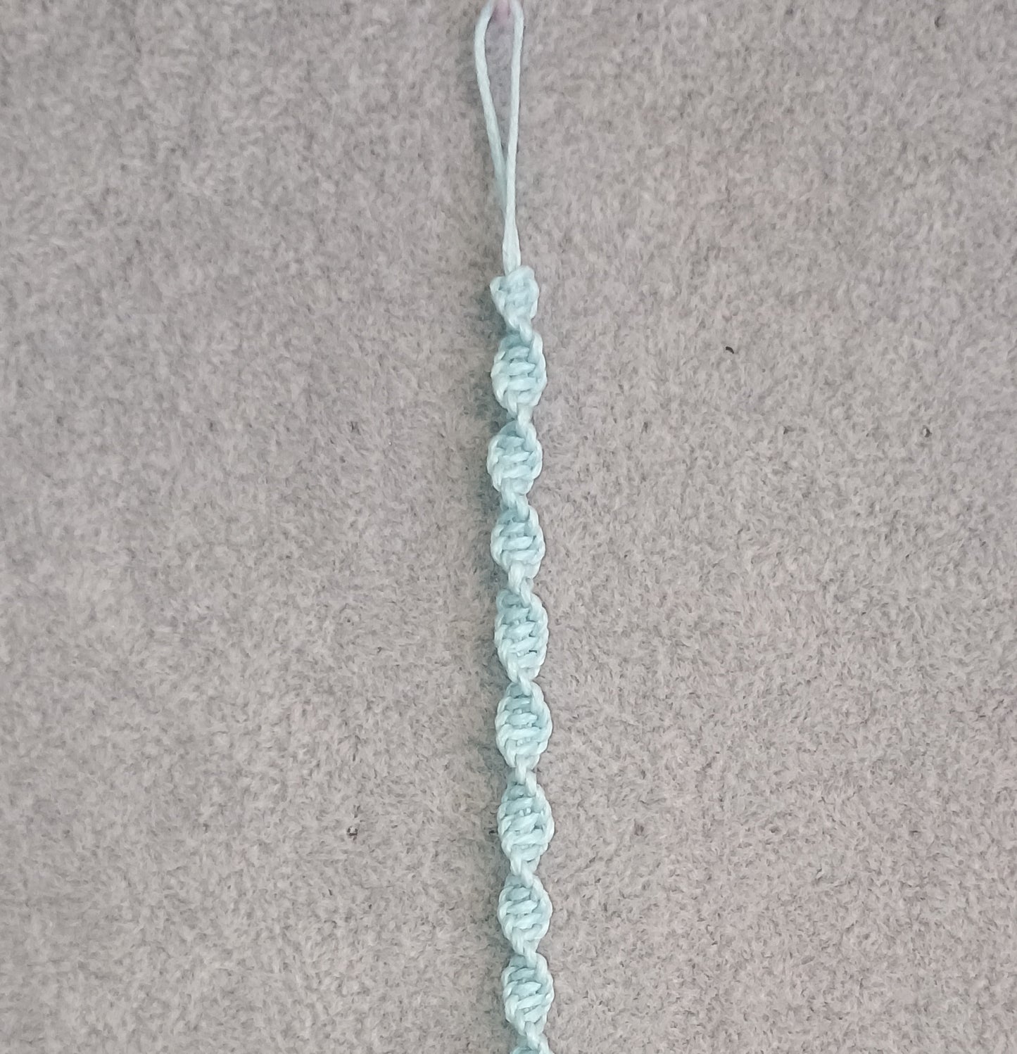 Wellenknoten Makramee Armband hellblau