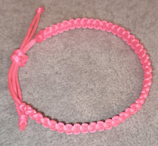 Kreuzknoten Makramee Armband pink